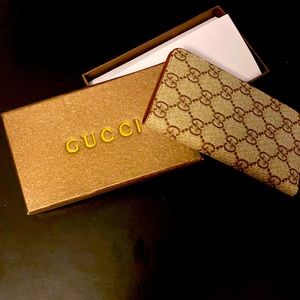 Faux Gucci wallet